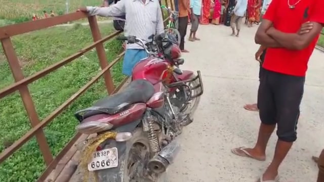 कदवा मोहम्मदपुर सड़क दुर्घटना में एक युवक की मौत।