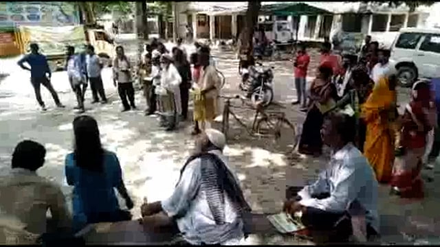 भंगहा व पोठिया में नुक्कड़ नाटक के माध्यम से किसानों को कृषि सिंचाई योजनाओं की दी गई जानकारी 



