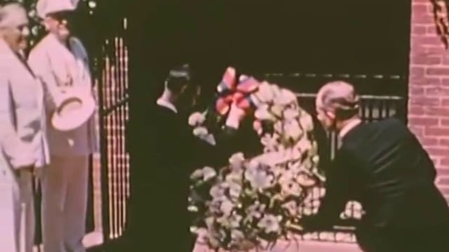 Video: King George VI laying a wreath at Washington's Tomb