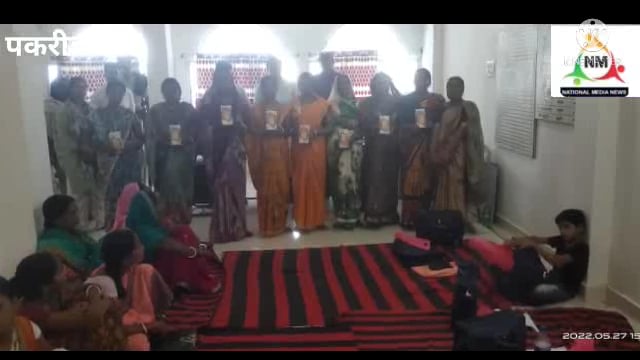 नवादा पकरीबरावां में  पशुओं की देखभाल के लिए किया गया पशु सखी का चयन दिया गया किट