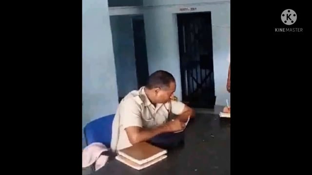 फुल्लीडुमर थाना की पुलिस 9 लीटर देसी महुआ शराब के साथ भीतिया नयासी के एक कारोबारी को गिरफ्तार कर भेजा जेल