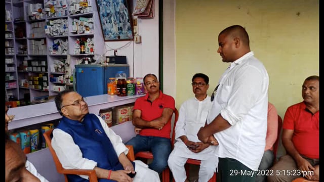 पंजवारा में बांका विधायक रामनारायण मंडल ने एनडीए कार्यकर्ता से की मुलाकात।