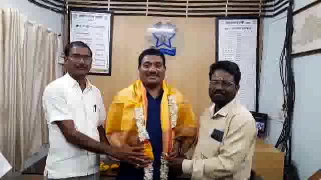 पोलीस निरीक्षक दिपककुमार वाघमारे यांचा बहुजन विकास अभियान व पत्रकारांच्या वतीने सत्कार