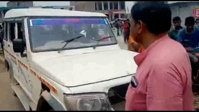 बरियारपुर फोरलेन पर एक बुलेरो कार ने दो लोगों को मारी टक्कर