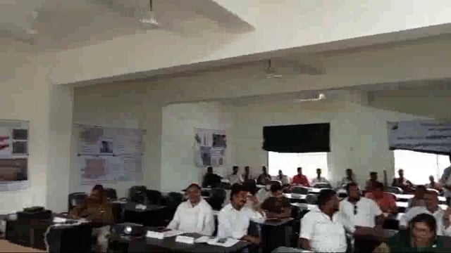प्रखंड मुख्यालय में आपदा प्रबंधन विभाग के द्वारा प्रशिक्षण प्राप्त राजमिस्त्री को प्रमाण पत्र का किया गया वितरण