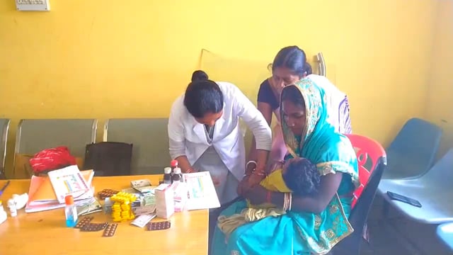 हसनगंज के अतिरिक्त स्वास्थ्य केंद्र महमदिय में नियमित टीकाकरण शिविर का हुआ आयोजन,कुल 6 बच्चे को दिया गया टीका