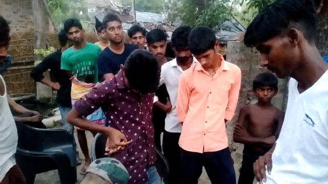 तिरपुरा गांव में संदिग्ध परिस्थितियों में घर के कमरे में विवाहिता ने फांसी लगाकर की आत्महत्या जांच में जुटी पुलिस