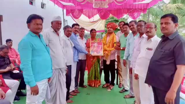 यूपीएससी परीक्षेत घवघवीत यश संपादन केल्याबद्दल रामेश्वर सब्बनवाड यांचा मराठा सेवा संघाच्या वतीने सत्कार