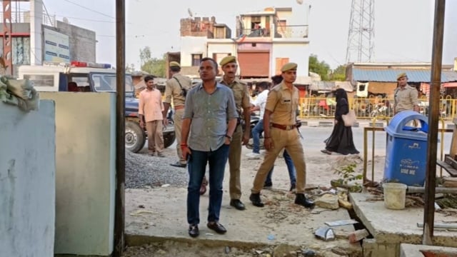 देल्हूपुर निर्माणाधीन थाने का औचक निरीक्षण करने पहुंची पुलिस अधीक्षक सतपाल अंतिल