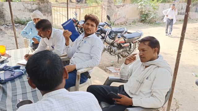 रानीगंज क्षेत्र में विद्युत कटौती से ग्रामीण परेशान, ग्रामीणों में दिखा आक्रोश