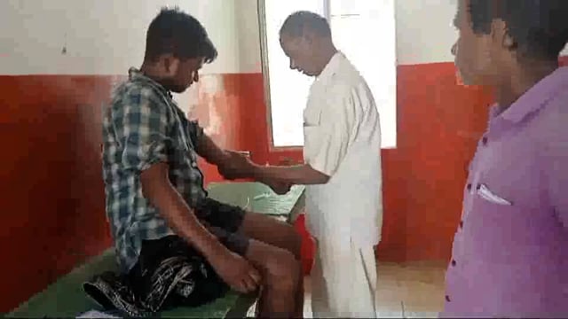 बच्चे को बचाने में बाइक सवार गिरकर हुआ जख्मी रेफरल अस्पताल में हुआ इलाज