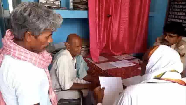 लहोरिया सादपुर मुख्य मार्ग पर अज्ञात वाहन की चपेट में आने से युवक की मौत ,परिजनों में पसरा मातम