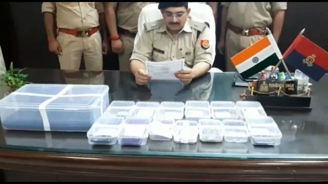 बाराबंकी में साइबर क्राइम के जरिए खातों से रूपये उड़ाने वाला चढ़ा पुलिस के हत्थे ऐसे उड़ाता था लोगों के खाते से पैसे 