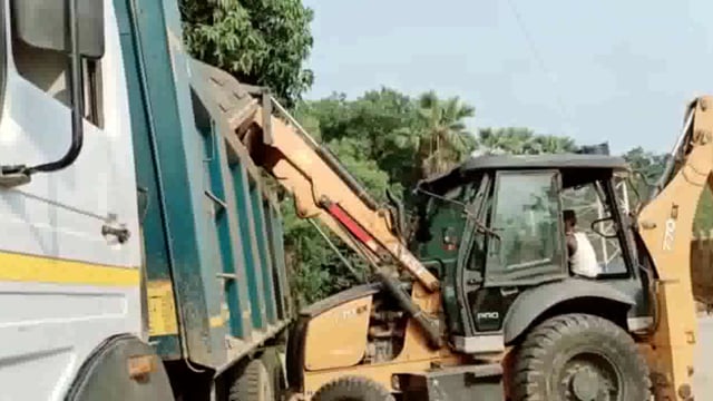 प्रशासन ने चलाया छापामारी अभियान