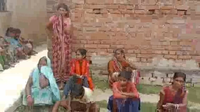 अनियंत्रित पिकअप वैन ने 2 छात्र को रौंदा, एक की घटनास्थल पर हो गई मौत दूसरा गंभीर रूप से घायल