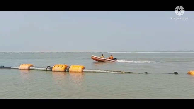 सरयूनदी में चल रहे शील्डड्रेजिंग कार्य मे बाढ़ खंडअधिकारियों की बड़ी लापरवाही आई सामने नहाते समय सुपरवाइजर नदी में डूबा 