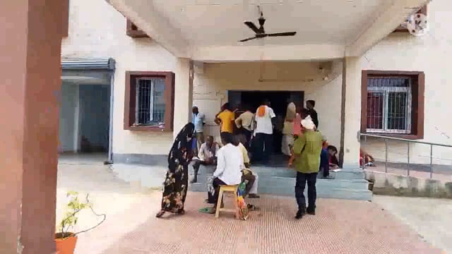 फुल्लीडुमर थाने पर आयोजित जनता दरबार में 4 मामलों का हुआ निष्पादन आए 1 नए मामले