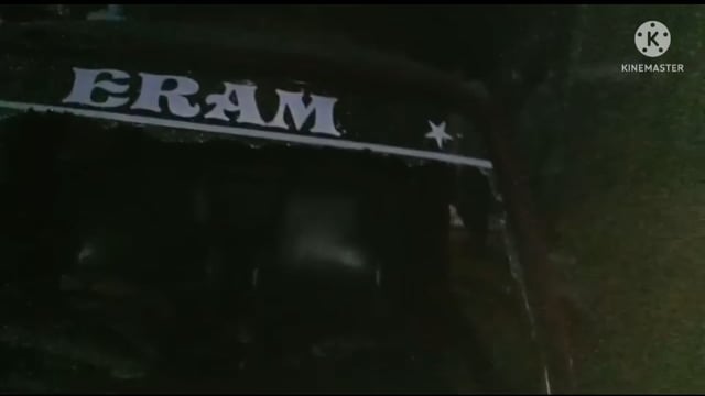 देर रात टिकैतनगर गौशाला के पास वैन और साड़ की जोरदार हुई टक्कर 2 लोग हुए गंभीर रूप से घायल 