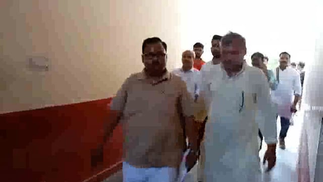 हिन्दू संगठन के कार्यकर्ताओं ने एसडीएमके माध्यम से राष्ट्रपति को सौपा ज्ञापन,की कश्मीरी हिंदुओ की सुरक्षा की मांग