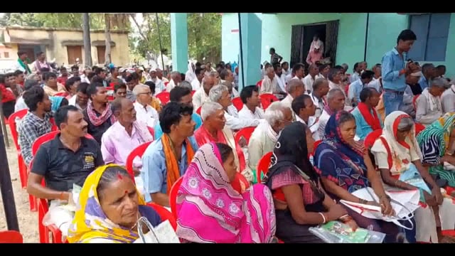 सिरदला के ई किसान भवन में खरीफ महा अभियान के तहत किसानों को दिया गया प्रशिक्षण