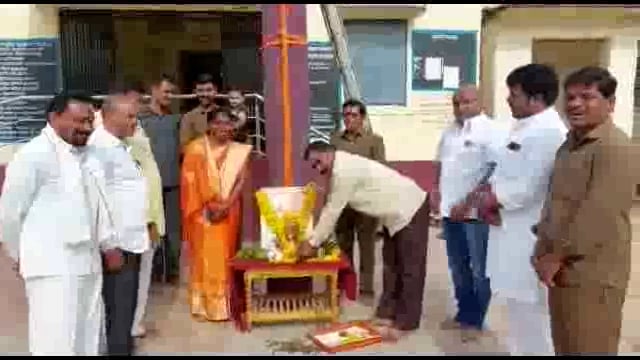 सोमनाथपूर ग्रामपंचायत कार्यालयात छत्रपती शिवाजी महाराज यांचा स्वराज्यभिषेक दिन साजरा