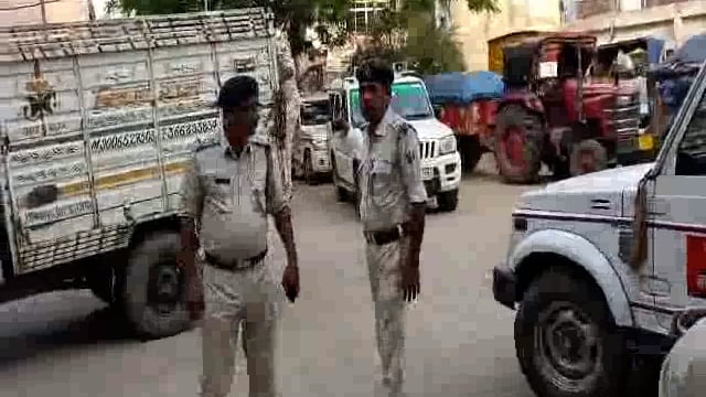 हिलसा के बलबापर में अवैध शराब के खिलाफ पुलिस ने चलाया छापामारी अभियान