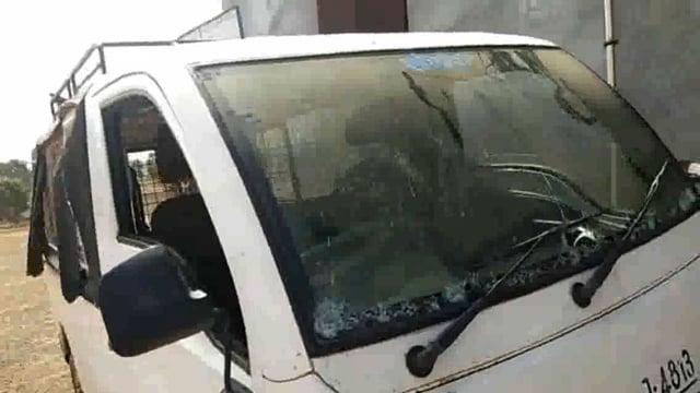 कोणत्या शाळेत झाली  इतकी भयंकर तोडफोड?