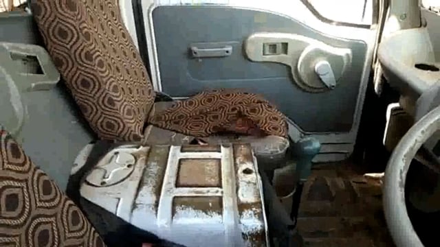 कोणत्या शाळेत झाली  इतकी भयंकर तोडफोड?