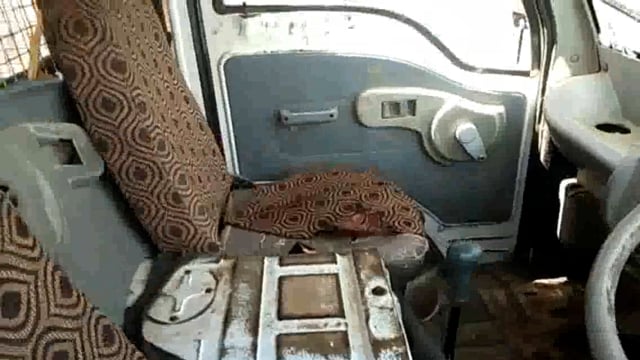 कोणत्या शाळेत झाली  इतकी भयंकर तोडफोड?