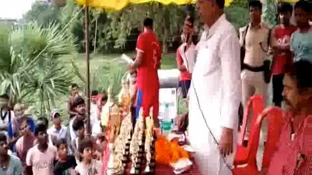 प्रखंड के दाहाविगहा खेल मैदान में आयोजित फुटबॉल टूर्नामेंट में हिलसा ने दाहाविगहा को 9-1 से किया पराजित