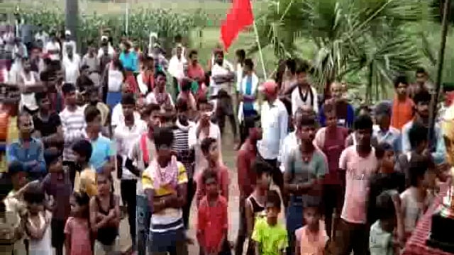 प्रखंड के दाहाविगहा खेल मैदान में आयोजित फुटबॉल टूर्नामेंट में हिलसा ने दाहाविगहा को 9-1 से किया पराजित