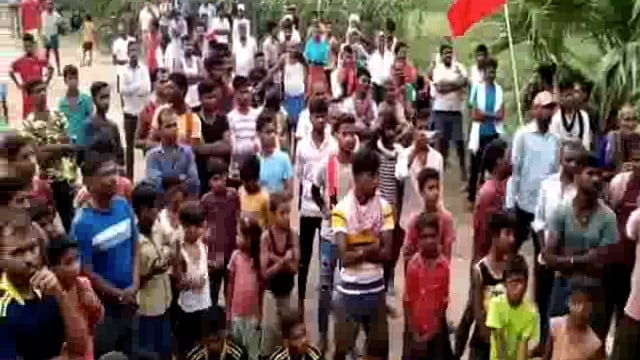 प्रखंड के दाहाविगहा खेल मैदान में आयोजित फुटबॉल टूर्नामेंट में हिलसा ने दाहाविगहा को 9-1 से किया पराजित