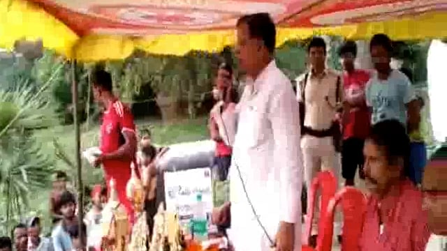 प्रखंड के दाहाविगहा खेल मैदान में आयोजित फुटबॉल टूर्नामेंट में हिलसा ने दाहाविगहा को 9-1 से किया पराजित