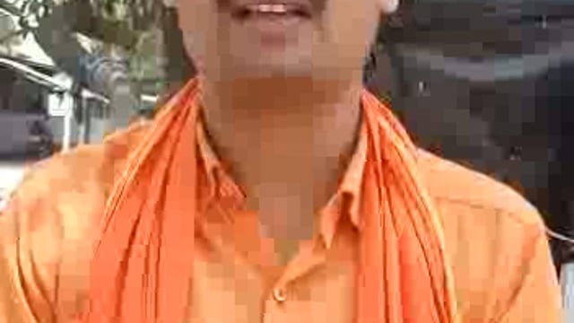 जेष्ठ माह के बड़े मंगलवार पर प्रसाद वितरण कार्यक्रम में पहुंचे हिंदू युवा वाहिनी के ब्लॉक अध्यक्ष।।