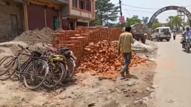 सिद्धार्थनगर जिले के मुख्यालय पर नाला निर्माण में अनियमितता 