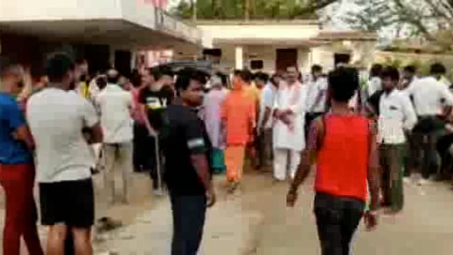 धनीबार गांव के समीप एनएच 139 पर हाईवा बाइक की टक्कर में एक की मौत,एक घायल