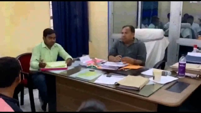 सामाजिक सुरक्षा योजना निष्पादन को लेकर सिरदला प्रखंड कार्यालय में पंचायत कर्मियों को दिया गया प्रशिक्षण