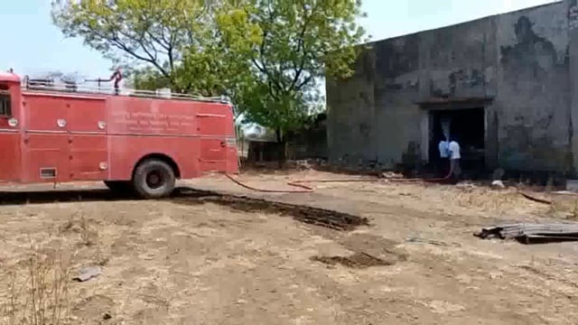 नांदुरा रोड वरील श्री तुलसी कृपा ॲग्रोटेक  गोडाऊनला भीषण आग