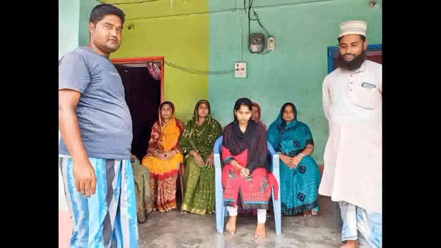 खुरियाल पंचायत के धूमनगर निवासी एखलास की पुणे में काम करने के दौरान छत से गिरकर हुई मौत