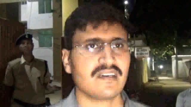 अधिवक्ता ने डीएम को आवेदन देकर समस्याओं से अवगत कराया