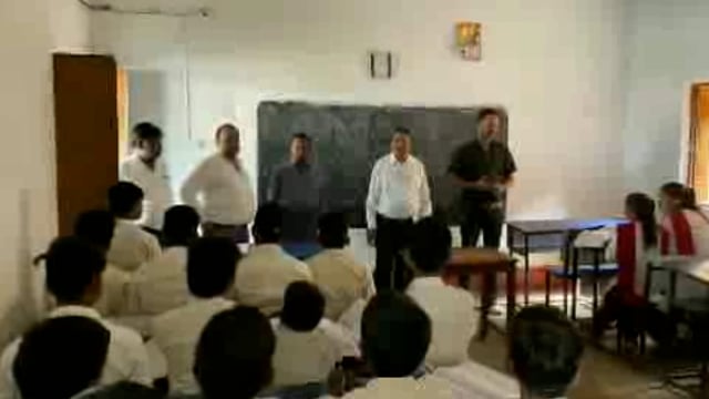 स्कुली शिक्षा एवं साक्षरता विभाग के अवर सचिव ने राजकीय कृत आदर्श मध्य विद्यालय गांडेय का निरीक्षण किया