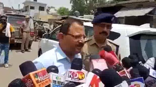 जिलाधिकारी रवीन्द्र कुमार द्वारा अफवाहों से बचने व शांति व्यवस्था बनाए रखने की अपील की हैं ।#ABVP 