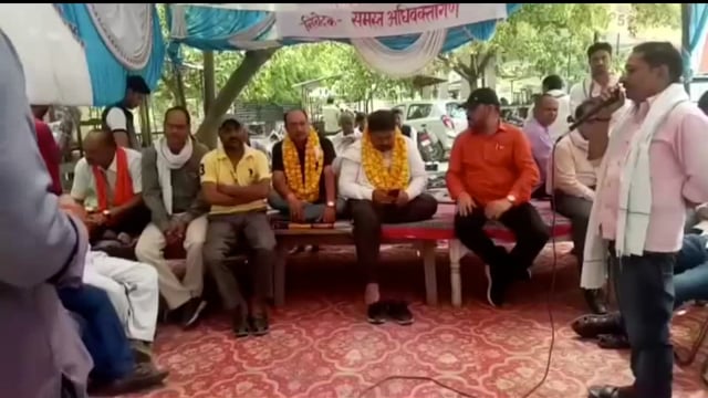 रानीगंज तहसील में अधिवक्ताओं ने एसडीएम के खिलाफ शुरू किया चौथे दिन आमरण अनशन