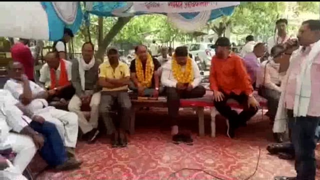 रानीगंज तहसील में अधिवक्ताओं ने एसडीएम के खिलाफ शुरू किया चौथे दिन आमरण अनशन