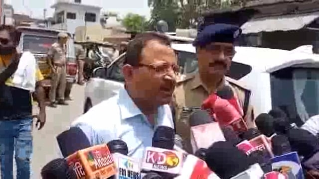 जिलाधिकारी रवीन्द्र कुमार द्वारा अफवाहों से बचने व शांति व्यवस्था बनाए रखने की अपील की हैं ।#ABVP 