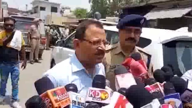 जिलाधिकारी रवीन्द्र कुमार द्वारा अफवाहों से बचने व शांति व्यवस्था बनाए रखने की अपील की हैं ।#ABVP 