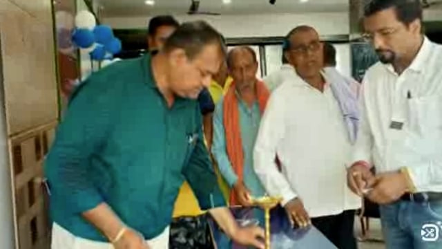 गांडेय के विश्वासडीह में मार्बल शोरूम का उद्घाटन