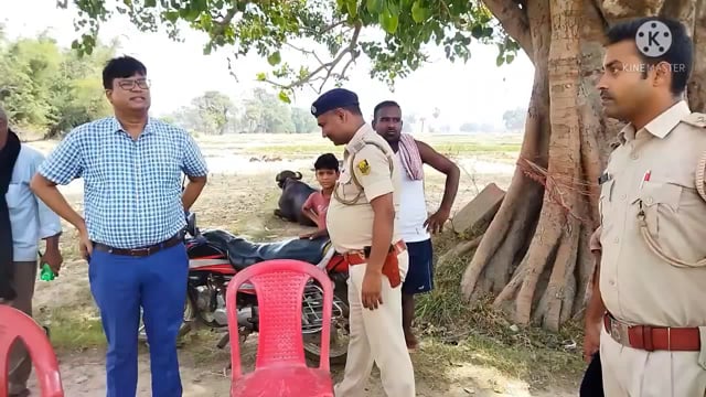 ग्रामीणोंके आवेदन के आलोक में डीएमबांका के निर्देशानुसार जानलेवा सांड को पकड़ने बिडियो एवं थानाध्यक्ष पहुंचे लौढ़ियागांव