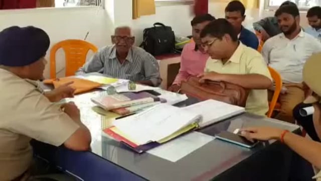 सिद्धार्थनगर जिले के उस्का थाने पर अपर पुलिस अधीक्षक ने सुनी जन समस्या 