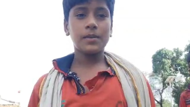 विशनोहरपुर मुख्य मार्ग पर अनियंत्रित मोटरसाइकिल सवार ने सामान लेने जा रहे 13 वर्षीय बच्चे को मारी टक्कर